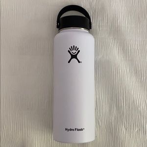 Hydro Flask White Water Bottle